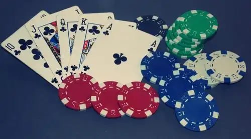 Filipino players enjoying ttjili sports betting and casino games across the Philippines